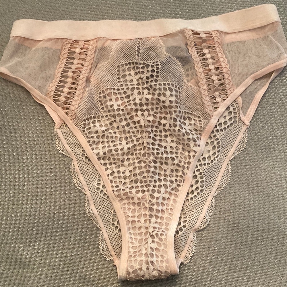 Victoria’s Secret Panties size L